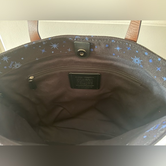 Star Wars X Coach Tote With Starry Print And Scroll Print - Picture 3 of 5